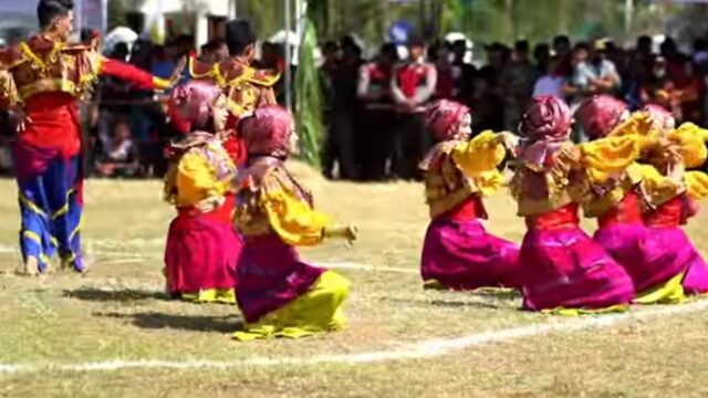 Tarian Gogar Genra Satukan Gerak Tradisional Sumbawa dalam Barampok Maras